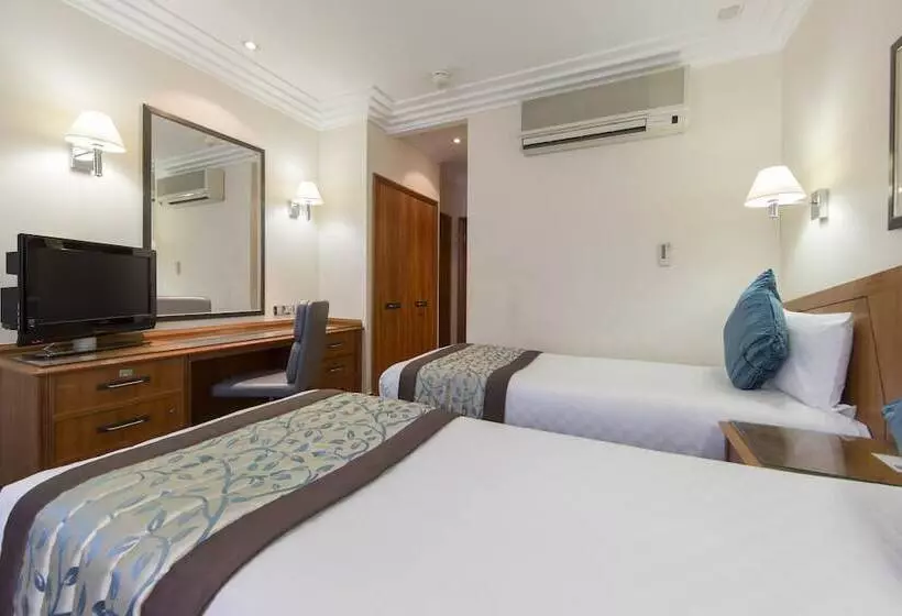 Отель Thistle Barbican Shoreditch