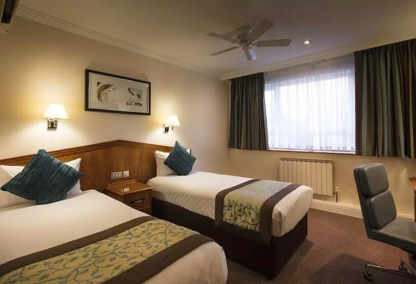 Отель Thistle Barbican Shoreditch