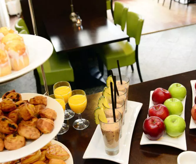 Отель Tulip Inn Leiderdorp