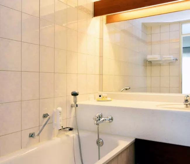 Отель Tulip Inn Leiderdorp