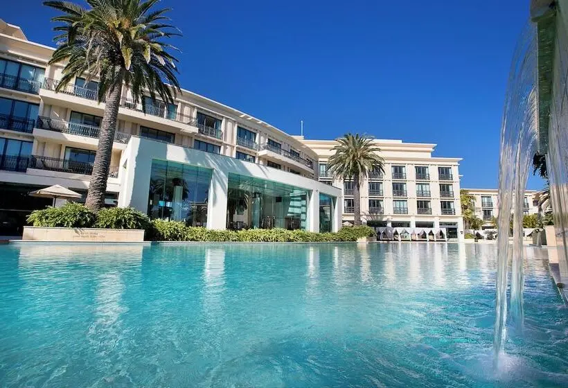 Imperial Hotel Gold Coast