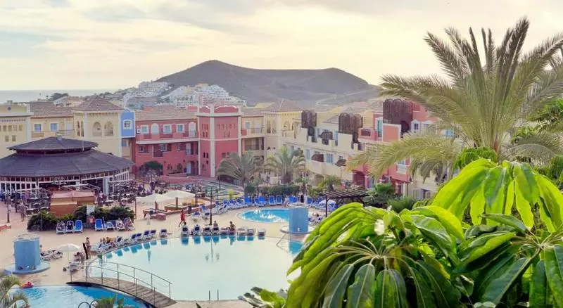 Apartamentos Granada Park