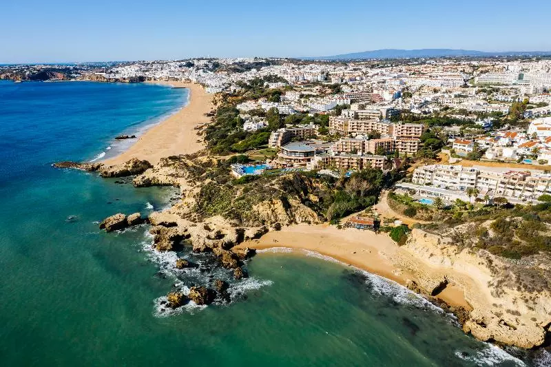 Auramar Beach Resort