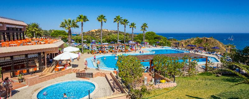 Auramar Beach Resort