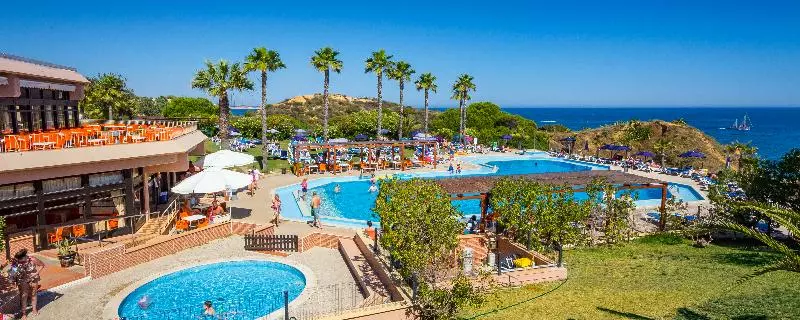 Auramar Beach Resort