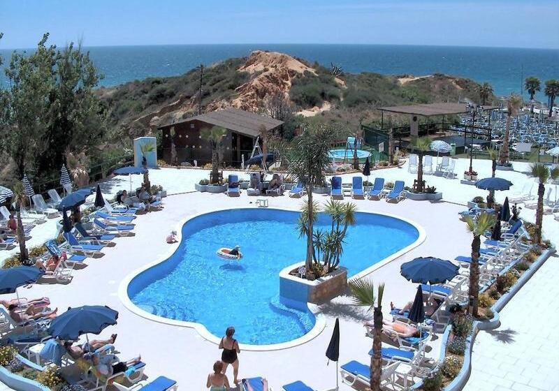 Auramar Beach Resort