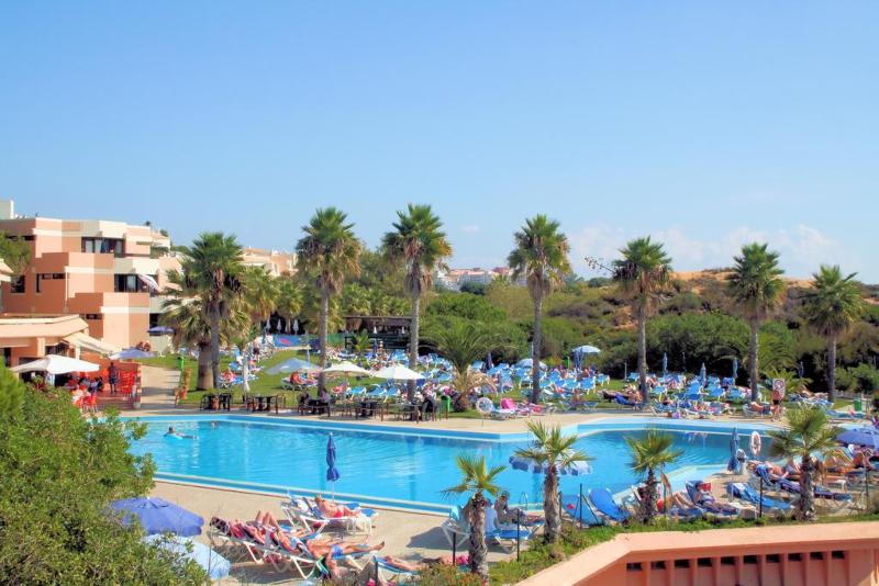 Auramar Beach Resort