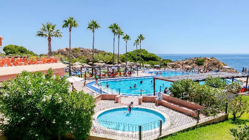 Auramar Beach Resort