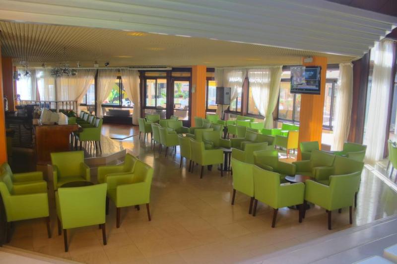 Auramar Beach Resort