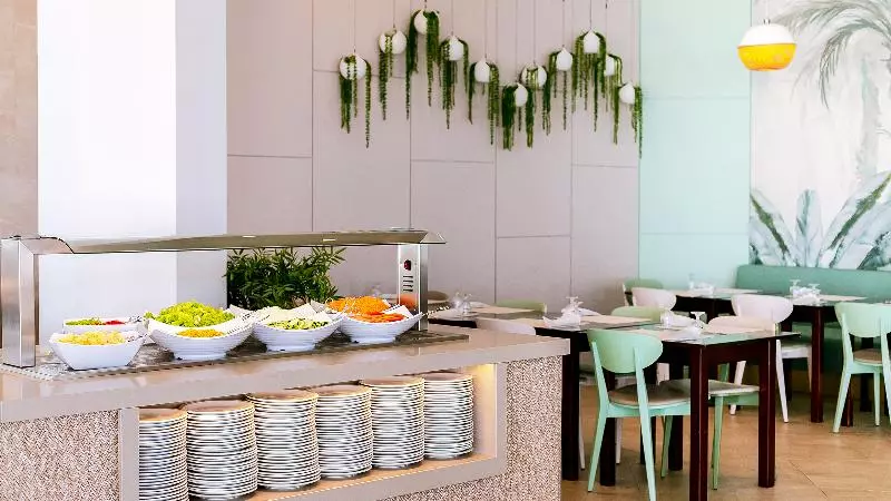 Auramar Beach Resort