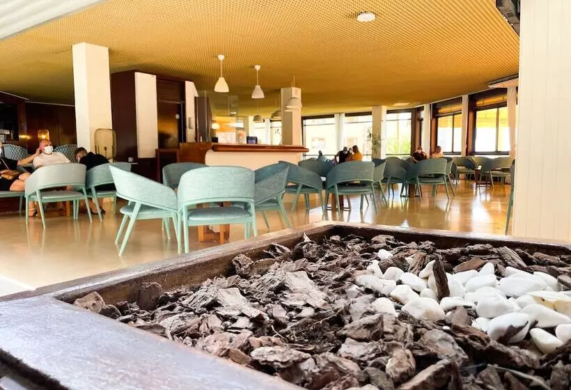 Auramar Beach Resort