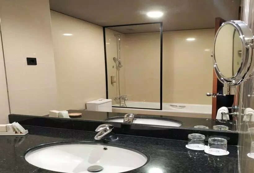 Azoris Royal Garden - Leisure & Conference Hotel