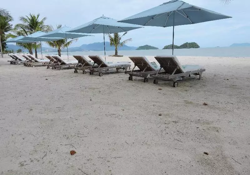 Holiday Villa Resort & Beachclub Langkawi