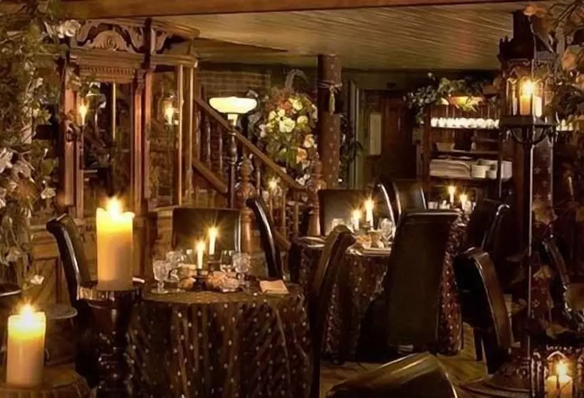 Отель Auberge Du Mange Grenouille