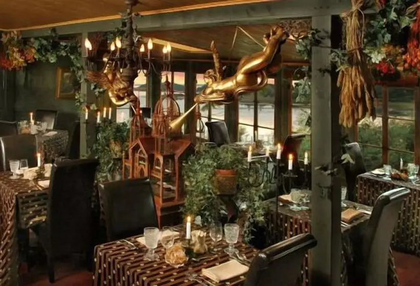 Отель Auberge Du Mange Grenouille