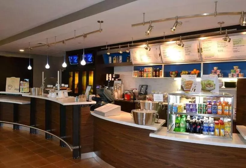 בית מלון כפרי Courtyard Cape Cod Hyannis