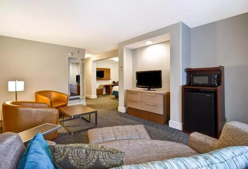 בית מלון כפרי Courtyard Cape Cod Hyannis