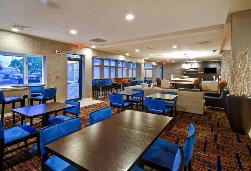 בית מלון כפרי Courtyard Cape Cod Hyannis