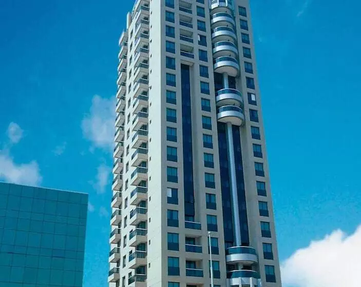 Hotelli Estanplaza Funchal Faria Lima