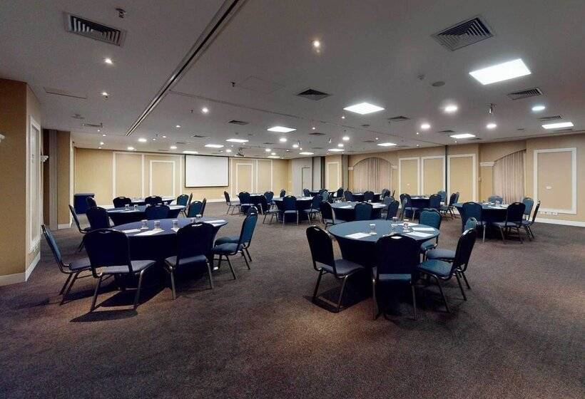 هتل Estanplaza Funchal Faria Lima