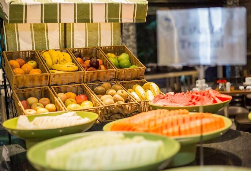 هتل Estanplaza Funchal Faria Lima