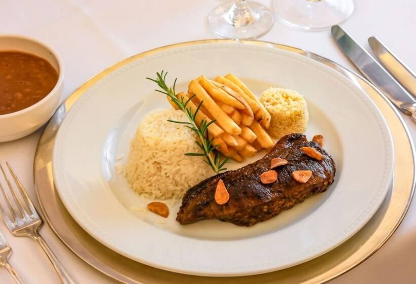 هتل Estanplaza Funchal Faria Lima