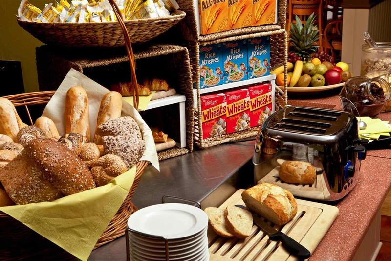 בית מלון כפרי Ibis Stevenage Centre