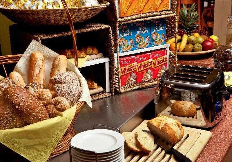 בית מלון כפרי Ibis Stevenage Centre