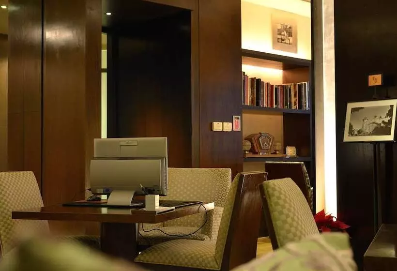 Hotelli Les Suites Taipei   Da An