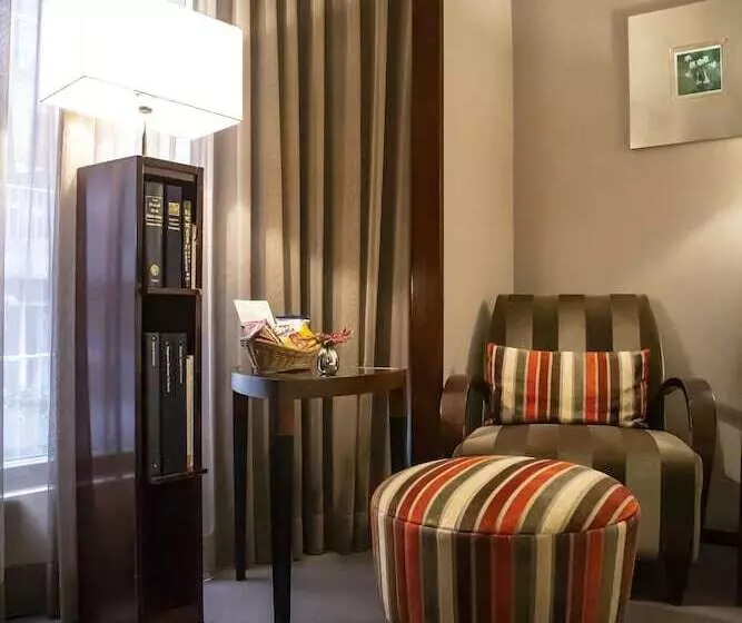 Hotelli Les Suites Taipei   Da An