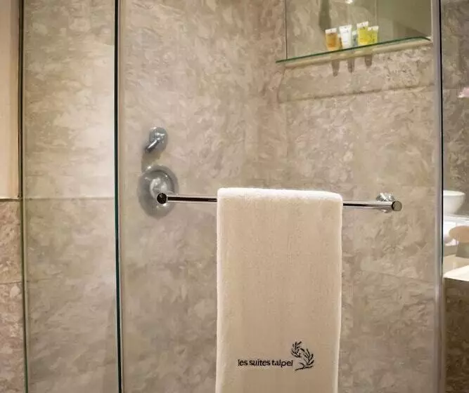 Hotelli Les Suites Taipei   Da An