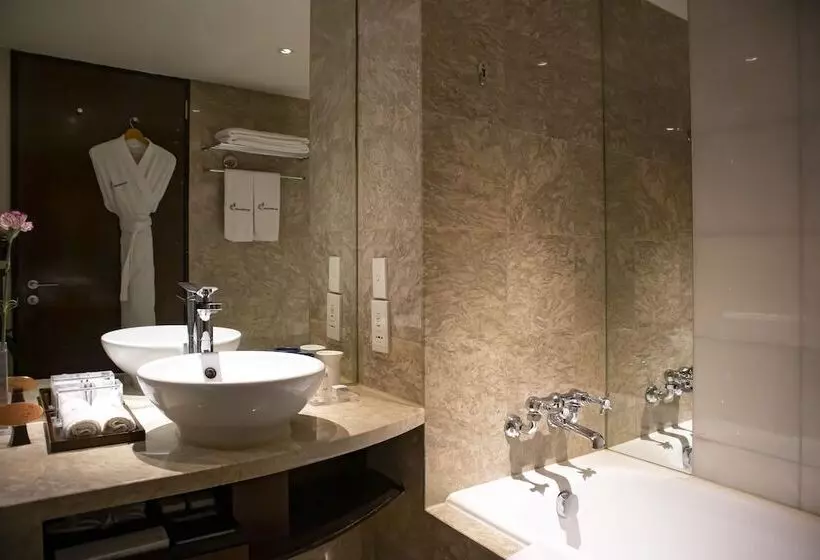 Hotelli Les Suites Taipei   Da An