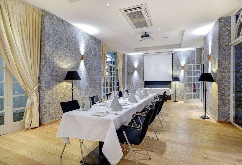 هتل Radisson Blu Balmoral