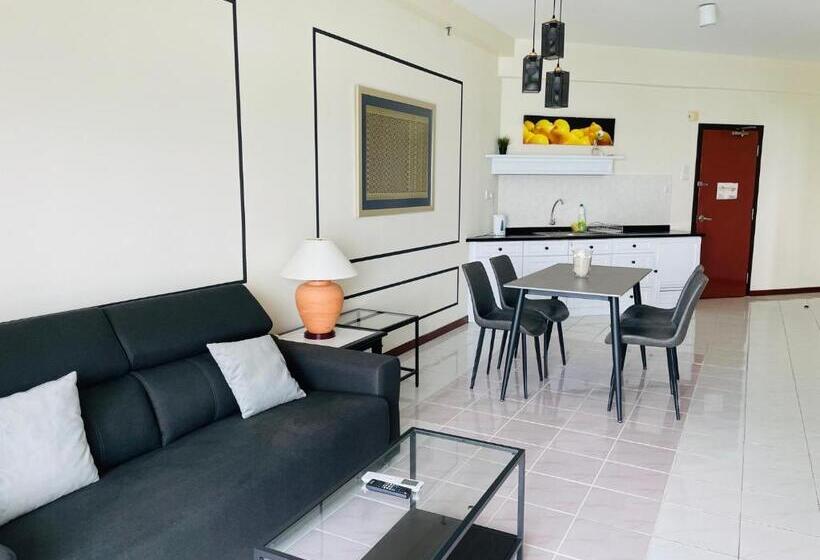 Hotel Rainbow Paradise Beach Resort