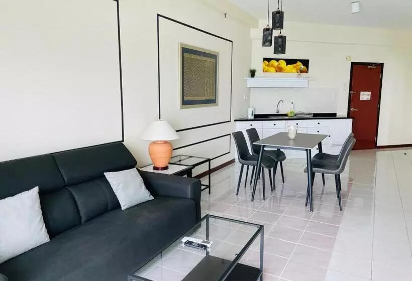 ホテル Rainbow Paradise Beach Resort