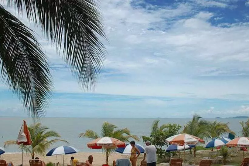 ホテル Rainbow Paradise Beach Resort