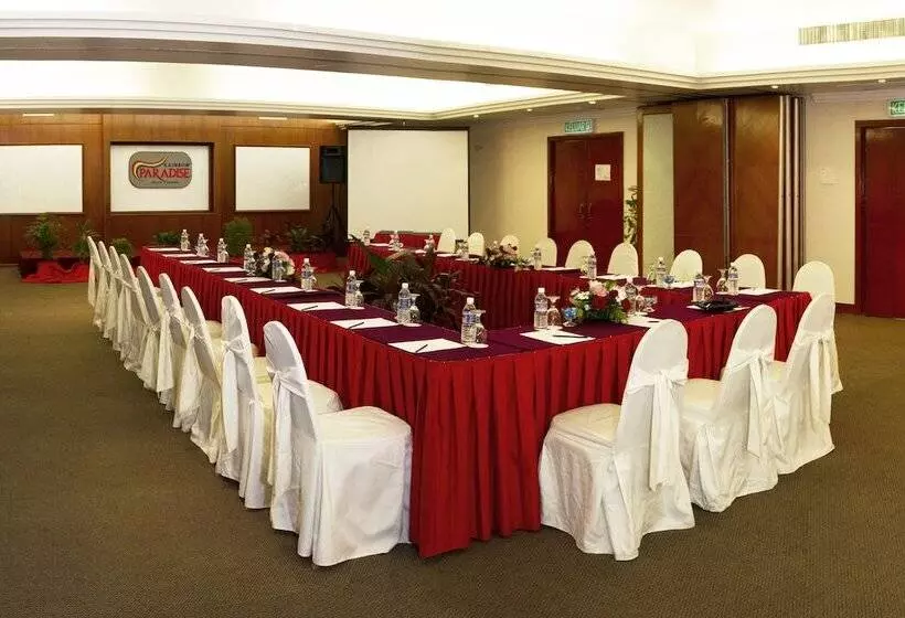 ホテル Rainbow Paradise Beach Resort