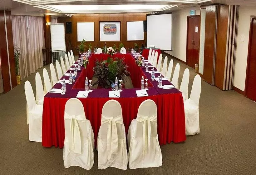 ホテル Rainbow Paradise Beach Resort