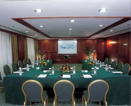 ホテル Swissbel Sharjah