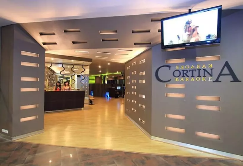 Topland Hotel & Convention Centre