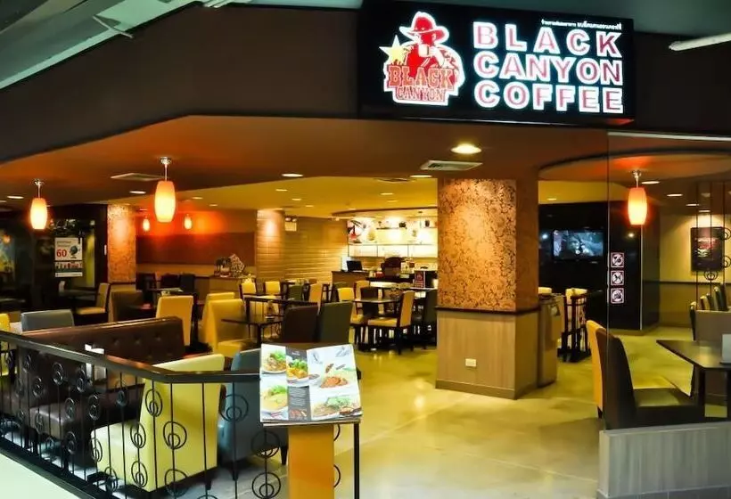 Topland Hotel & Convention Centre