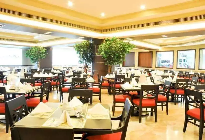 Topland Hotel & Convention Centre