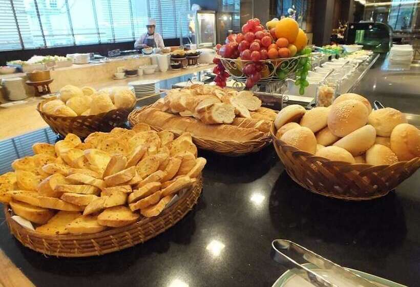 Topland Hotel & Convention Centre