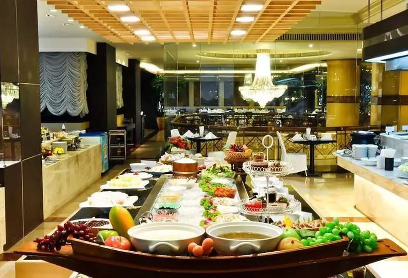 Topland Hotel & Convention Centre