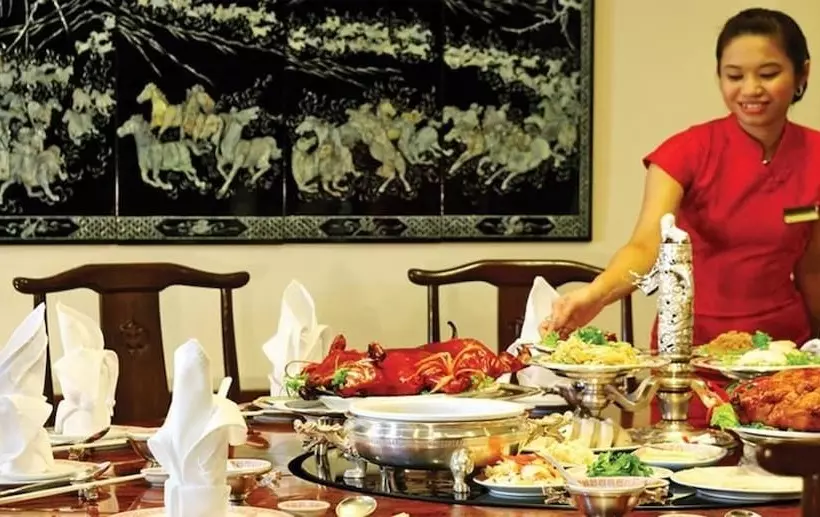 Topland Hotel & Convention Centre