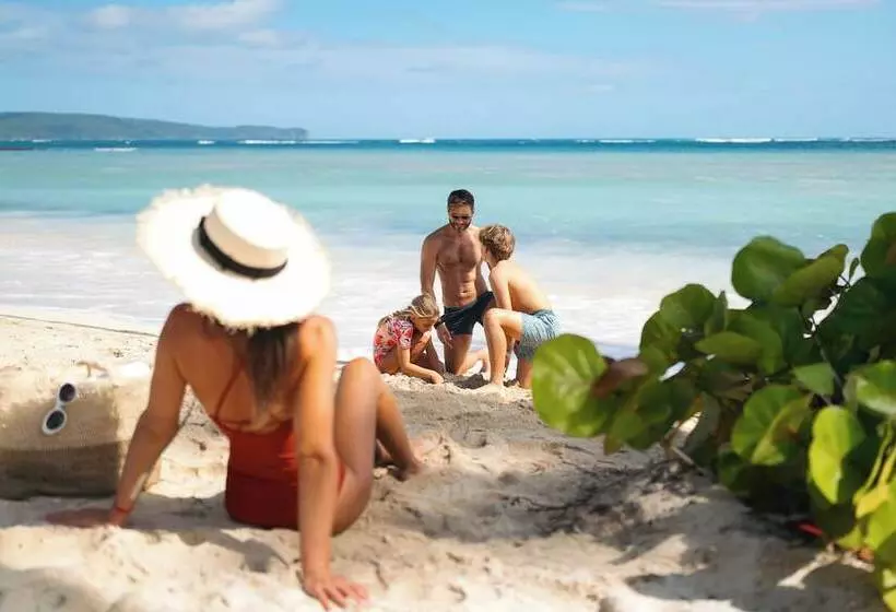 Wyndham Alltra Samana All Inclusive Resort