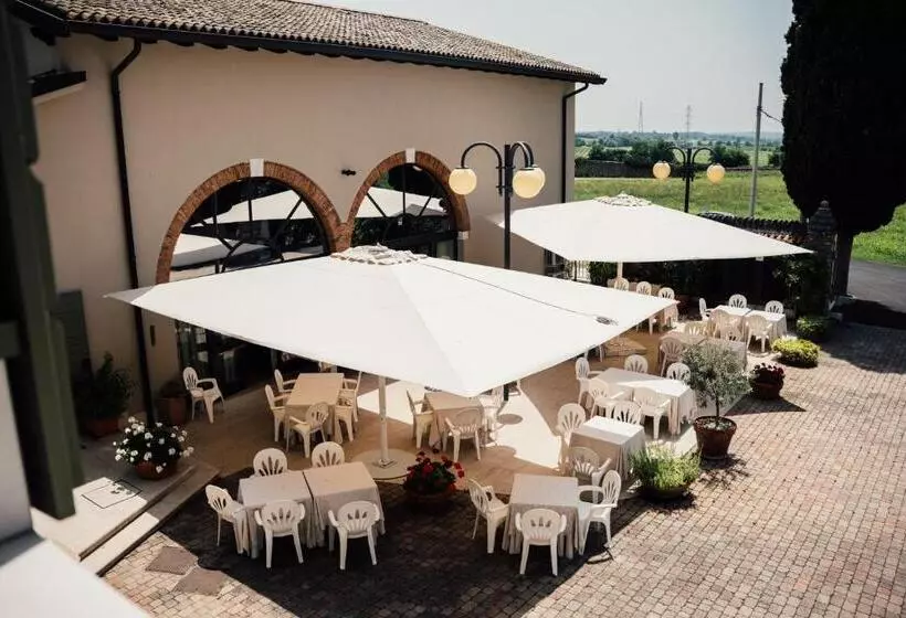 ホテル Albergo La Meridiana
