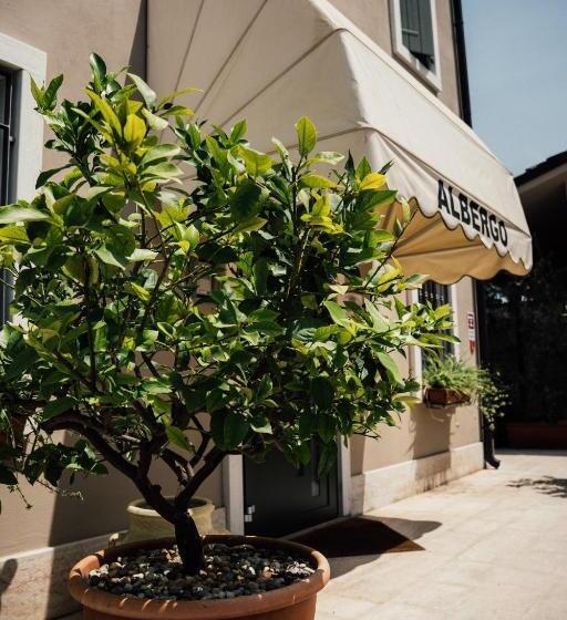 בית מלון כפרי Albergo La Meridiana