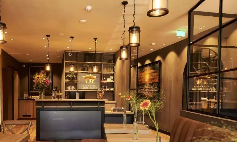 هتل City Center Lodge Utrecht