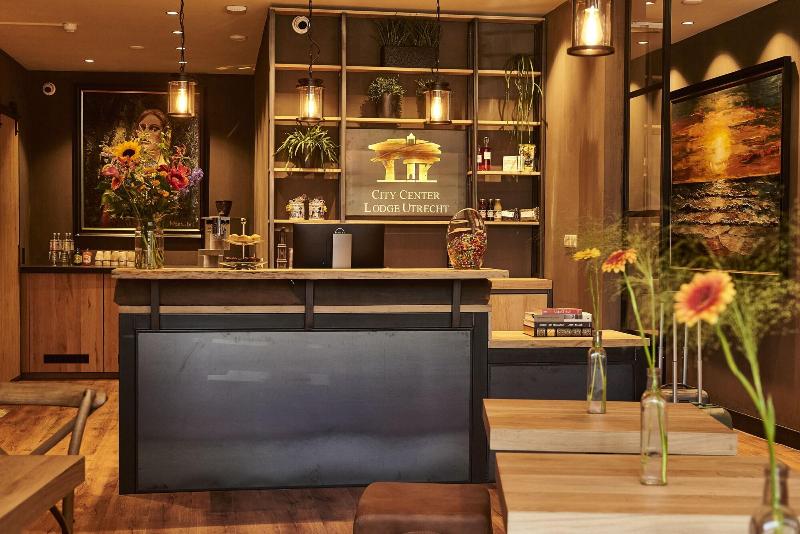 Отель City Center Lodge Utrecht